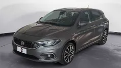 Grigio Usata 2016 Fiat Tipo Lounge Tre volumi | 8900 € (Buon prezzo)