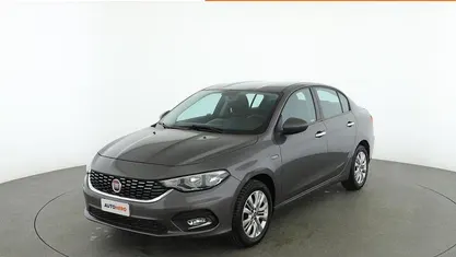 Grigio Usata 2016 Fiat Tipo Opening Edition Tre volumi | 9699 € (Buon prezzo)