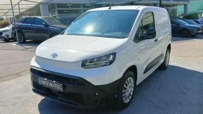 Nuova Toyota Proace City City 101 CV (74 kW) 2026 Bianco pastello Monovolume