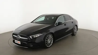 Usado Mercedes A200 AMG line 150 CV (110 kW) 2020 Negro Berlina
