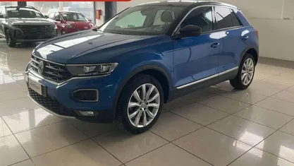 Usata VW T-Roc Advance 150 CV (110 kW) 2020 Blu SUV