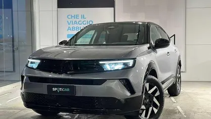 Usata Opel Mokka 131 CV (96 kW) 2025 Grigio SUV