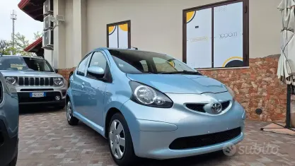 Usata Toyota Aygo 54 CV (39 kW) 2007 Bluazzurro Utilitaria