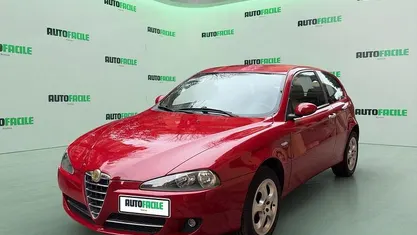 Usata Alfa Romeo 147 120 CV (88 kW) 2007 Rosso Utilitaria