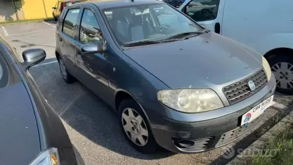 Usata Fiat Punto Active 60 CV (44 kW) 2006 Grigio Utilitaria