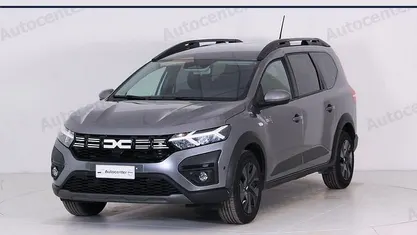 Usata 2025 Dacia Jogger Expression Monovolume | 19.900 € (Buon prezzo)