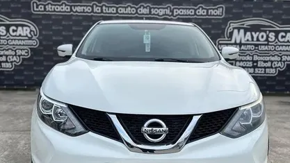 Bianco Usata 2015 Nissan Qashqai Tekna SUV | 10.499 € (Buon prezzo)