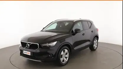 Usata Volvo XC40 Momentum 190 CV (139 kW) 2020 Nero SUV
