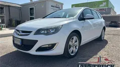 Bianco Usata 2013 Opel Astra S Station wagon | 4000 € (Buon prezzo)