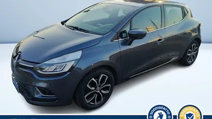 Usata Renault Clio IV Intens 75 CV (55 kW) 2017 Argento metallizzato Berlina