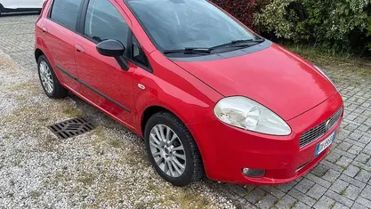 Usata Fiat Grande Punto Dynamic 69 CV (50 kW) 2009 Utilitaria