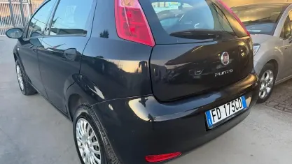 Usata Fiat Punto 70 CV (51 kW) 2016 Bluazzurro Utilitaria