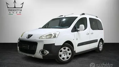 Usata Peugeot Partner Tepee Outdoor 90 CV (66 kW) 2010 Bianco Monovolume
