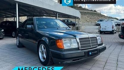 Usata Mercedes 200 118 CV (86 kW) 1992 Blu Berlina