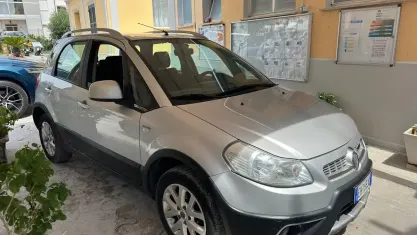 Usata Fiat Sedici Dynamic 135 CV (99 kW) 2011 Grigio SUV
