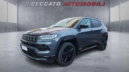 Grigio Usata 2024 Jeep Compass SUV | 28.392 € (Buon prezzo)
