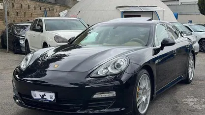 Usata Porsche Panamera 333 CV (244 kW) 2011 Nero Utilitaria
