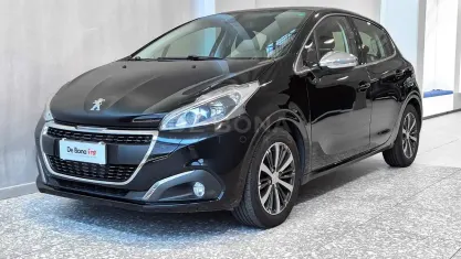Usata Peugeot 208 Allure 82 CV (60 kW) 2018 Grigio Utilitaria