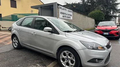 Argento Usata 2011 Ford Focus Titanium Tre volumi | 4900 € (Super prezzo)