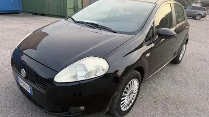 Usata Fiat Grande Punto 75 CV (55 kW) 2008 Nero Utilitaria