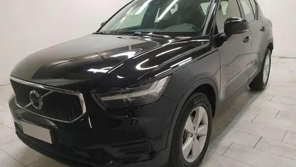 Usata Volvo XC40 Momentum 129 CV (94 kW) 2021 Nero SUV