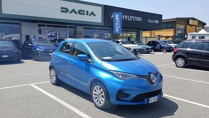 Blu foudre Usata 2021 Renault Zoe Zen Due volumi | 10.900 € (Ottimo prezzo)