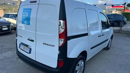 Usata Renault Kangoo 90 CV (66 kW) 2020 Monovolume