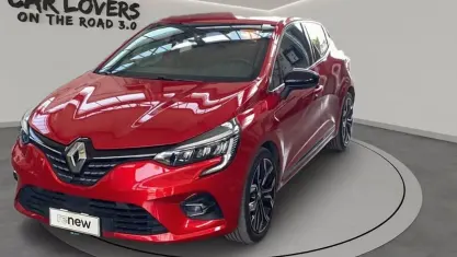 Usata Renault Clio Techno 101 CV (74 kW) 2023 Rosso Utilitaria