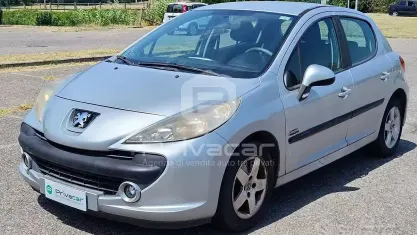 Usata Peugeot 207 73 CV (53 kW) 2008 Grigio Utilitaria