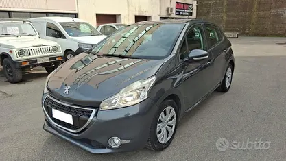Usata Peugeot 208 Allure 68 CV (50 kW) 2015 Utilitaria