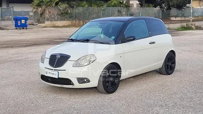 Usata Lancia Ypsilon 77 CV (56 kW) 2009 Bianco Utilitaria