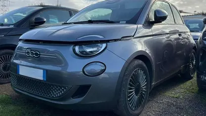 Mineral grey Usata 2022 Fiat 500e Icon Cabrio | 10.615 €
