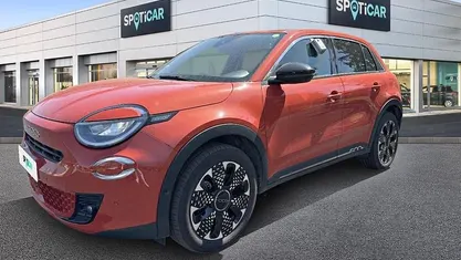 Usata Fiat 600 La Prima 101 CV (74 kW) 2024 Arancione SUV