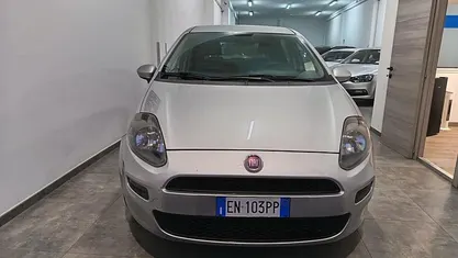 Usata Fiat Punto S 95 CV (69 kW) 2012 Gray Utilitaria