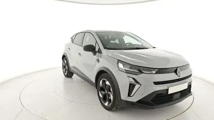 Usata Renault Captur Techno 101 CV (74 kW) 2025 Grigio SUV