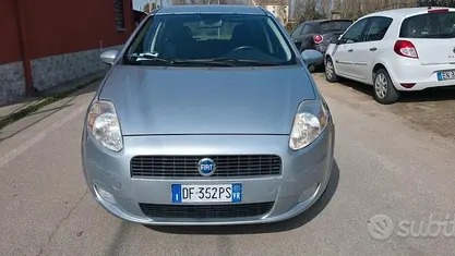 Usata Fiat Grande Punto Dynamic 65 CV (47 kW) 2007 Grigio Utilitaria