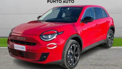 Usata Fiat 600 La Prima 101 CV (74 kW) 2025 Rosso SUV