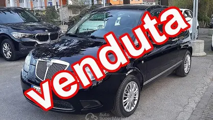 Usata Lancia Ypsilon 69 CV (50 kW) 2012 Nero Utilitaria