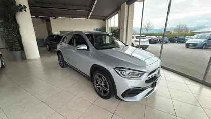 Begagnad Mercedes GLA200 AMG Line Premium 150 HK (110 kW) 2021 Silver SUV