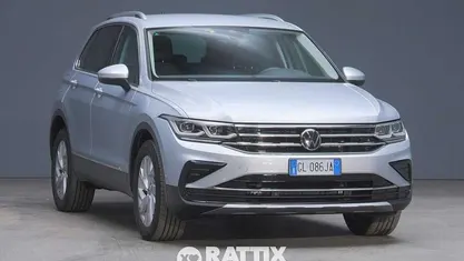 Grigio Usata 2022 VW Tiguan Elegance SUV | 29.342 € (Ottimo prezzo)
