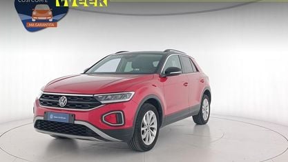Begagnad VW T-Roc Life 110 HK (80 kW) 2023 Röd SUV