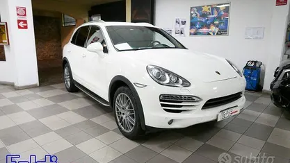 Usata Porsche Cayenne 245 CV (180 kW) 2012 Bianco SUV