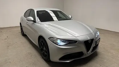 Usata 2021 Alfa Romeo Giulia Sprint Tre volumi | 23.900 € (Ottimo prezzo)
