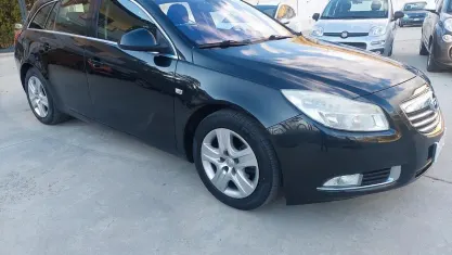 Usata Opel Insignia 131 CV (96 kW) 2011 Nero Station wagon