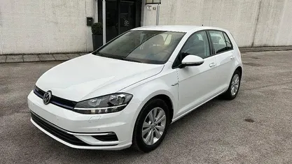 Usata VW Golf VII Life 131 CV (96 kW) 2019 Berlina
