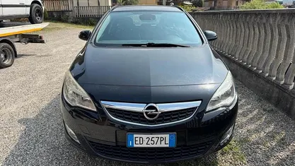Usata Opel Astra 125 CV (91 kW) 2011 Nero Station wagon