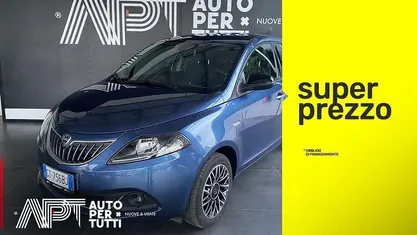 Usata Lancia Ypsilon S 69 CV (50 kW) 2024 Blu Utilitaria
