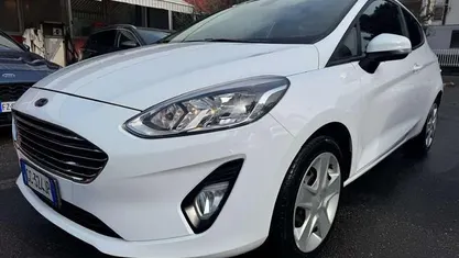 Usata Ford Fiesta Trend 75 CV (55 kW) 2020 Bianco Furgone