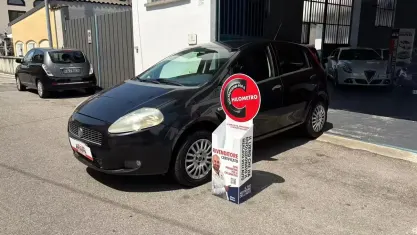 Usata Fiat Grande Punto Active 69 CV (50 kW) 2009 Nero Utilitaria