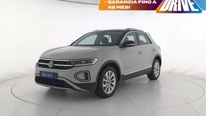 Usata VW T-Roc Style 150 CV (110 kW) 2023 Gray SUV